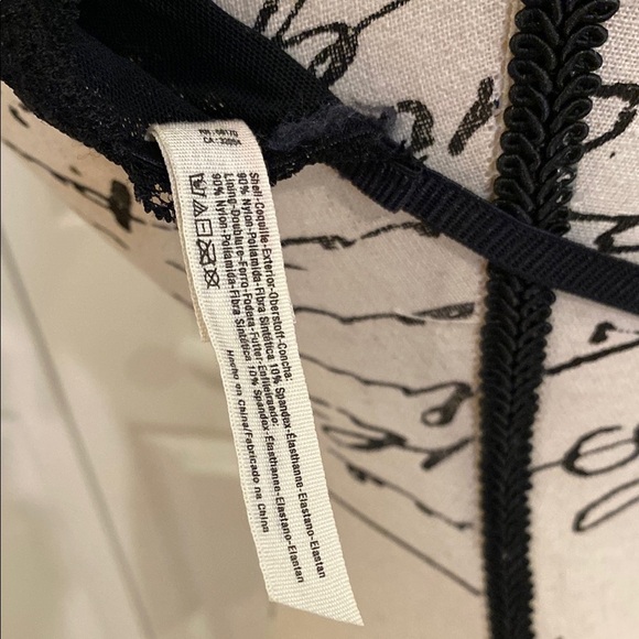 Elegant Black Lace Halter Bra - Picture 6 of 8